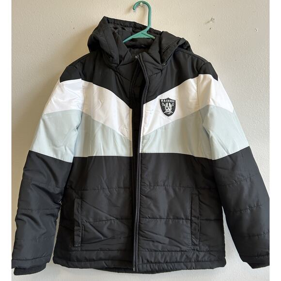 Las Vegas Raiders NFL Women Coat Puffer Jacket Hooded Worn Once! Logo Patch Lg - Picture 1 of 9